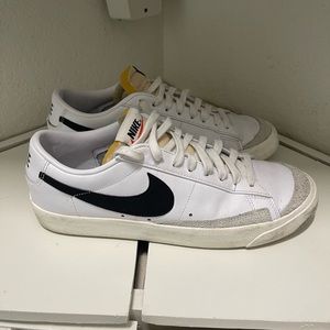 Men’s Nike Low Blazers